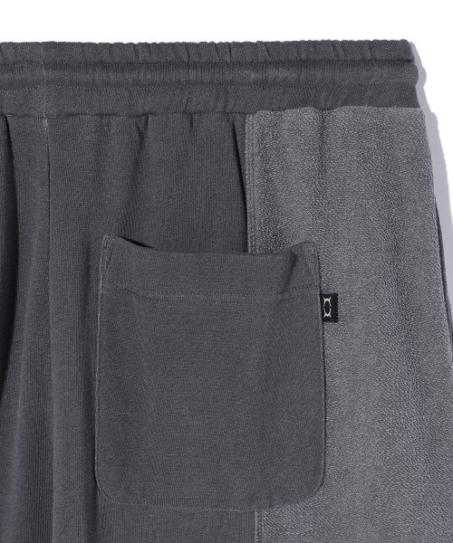 CRITIC（クリティック）の「INCISION PIGMENT JOGGER SWEATPANTS CHARCOAL（スウェットパンツ・レディース・その他・LARGE/MEDIUM/SMALL/X-LARGE）」の7枚目の写真