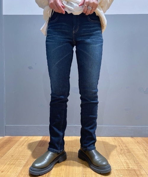 SOMETHING(サムシング)の「SOMETHING(サムシング)【レディース】「BODYFIRE」テーパードパンツ(デニムパンツ・レディース・ダークインディゴブルー・25inch/26inch/27inch/28inch/29inch/30inch)」の10枚目の写真