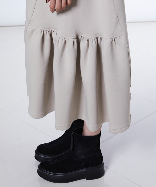 DOUBLE STANDARD CLOTHING（ダブルスタンダードクロージング）の「ダンボール フリルマキシワンピース（ワンピース・レディース・ベージュ/ネイビー・36/38）」の15枚目の写真