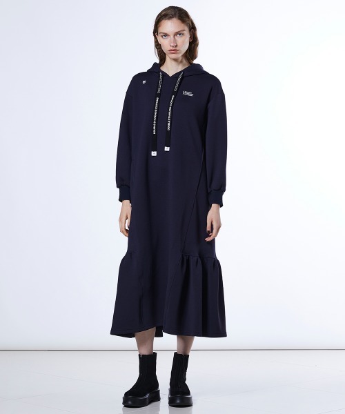 DOUBLE STANDARD CLOTHING（ダブルスタンダードクロージング）の「ダンボール フリルマキシワンピース（ワンピース・レディース・ベージュ/ネイビー・36/38）」の19枚目の写真