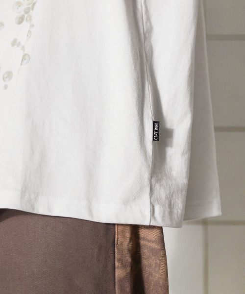 UNALLOYED(アナロイド)の「ボタンロゴTシャツ / ホワイト(Tシャツ/カットソー・メンズ・その他・SMALL/MEDIUM/LARGE)」の5枚目の写真