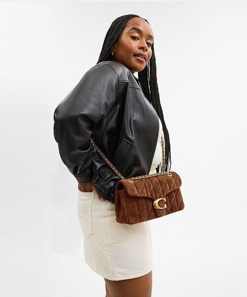 COACH(コーチ)の「タビー ショルダー バッグ 26・キルティング(ショルダーバッグ・レディース・ブラウン系その他・ONE)」の4枚目の写真