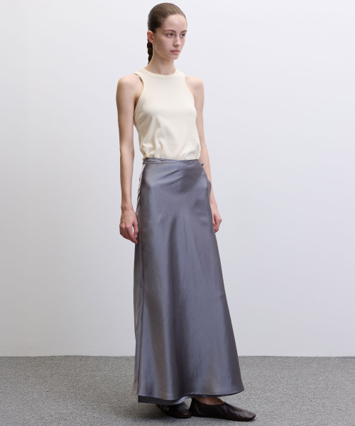 HAE BY HAEKIM（ヘバイヘキム）の「[アトリエ] リラックスドスリーブレスティー_クリーム（Tシャツ/カットソー・レディース・その他・FREE）」の4枚目の写真