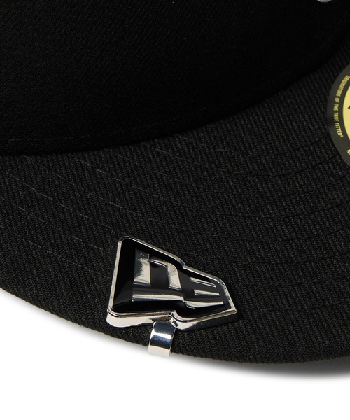 NEW ERA（ニューエラ）の「ニューエラ キャップバイザークリップ アクセサリー ランドロゴ（その他小物・メンズ・シルバー/ゴールド系その他/ゴールド・FREE）」の5枚目の写真