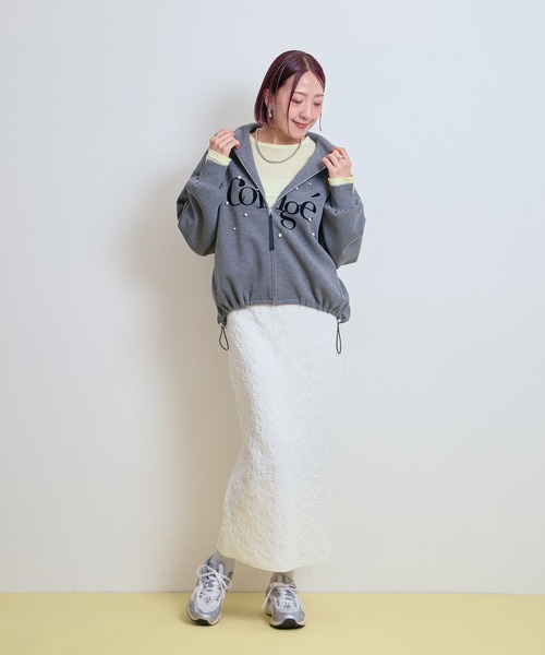 LHELBIE(レルビエ)の「パール+ロゴジップパーカー(パーカー・レディース・チャコールグレー/グレー/オフホワイト・M)」の5枚目の写真