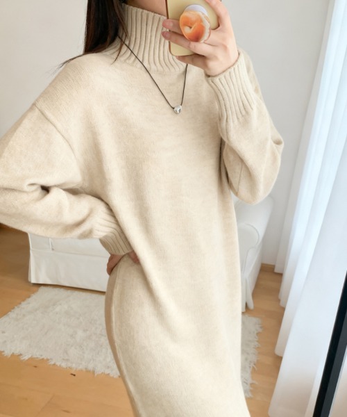 ONEP STAR(ワンピスター)の「タートルネックニットワンピース(ワンピース・レディース・ベージュ/ダークグレー/ダークブラウン/ライトグレー/カーキ・FREE)」の16枚目の写真