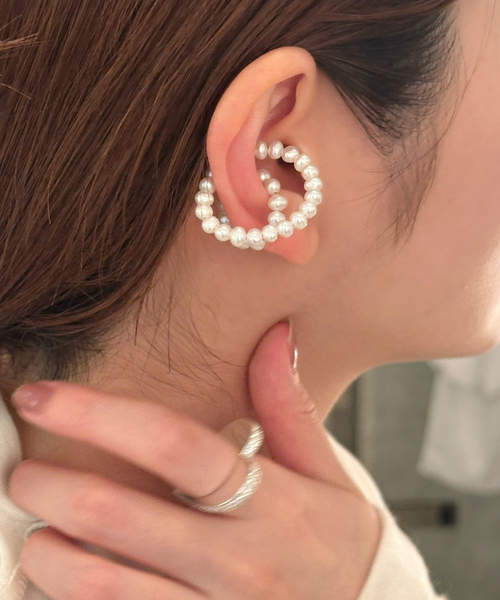 SASKIA DIEZ（サスキアディッツ）の「【SASKIA DIEZ/サスキア ディツ】PEARL EARCUFF DOUBLE（イヤーカフ・レディース・ホワイト・FREE）」の8枚目の写真