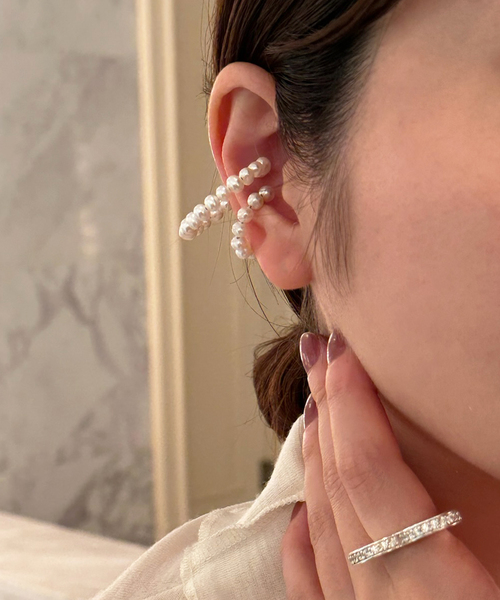 SASKIA DIEZ（サスキアディッツ）の「【SASKIA DIEZ/サスキア ディツ】PEARL EARCUFF DOUBLE（イヤーカフ・レディース・ホワイト・FREE）」の7枚目の写真