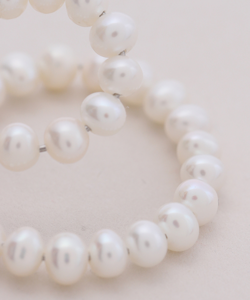 SASKIA DIEZ（サスキアディッツ）の「【SASKIA DIEZ/サスキア ディツ】PEARL EARCUFF DOUBLE（イヤーカフ・レディース・ホワイト・FREE）」の4枚目の写真