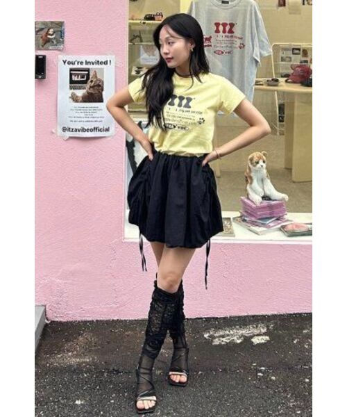 ITZAVIBE(イッザバイブ)の「ITZ OFFICIAL LOGO CROP T SHIRT - YELLOW(Tシャツ/カットソー・レディース・その他・ONE SIZE)」の5枚目の写真