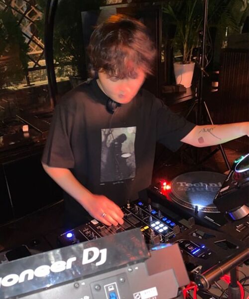 BROWNBREATH（ブラウンブレス）の「BXTS スプレッド ラブ Tシャツ - ブラック（Tシャツ/カットソー・レディース・その他・M/L/XL）」の11枚目の写真