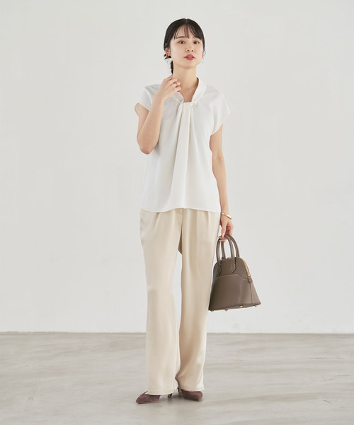 Noble（ノーブル）の「ボウタイライクノースリブラウス（シャツ/ブラウス・レディース・ホワイト系その他/モカ/ネイビー・FREE）」の7枚目の写真