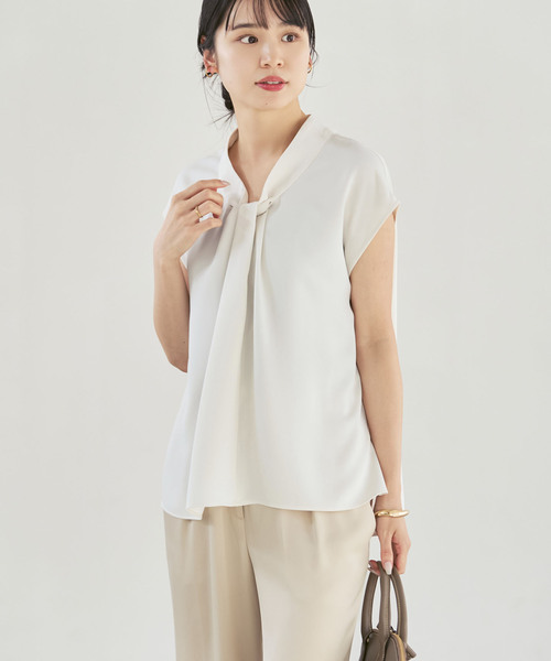 Noble（ノーブル）の「ボウタイライクノースリブラウス（シャツ/ブラウス・レディース・ホワイト系その他/モカ/ネイビー・FREE）」の9枚目の写真