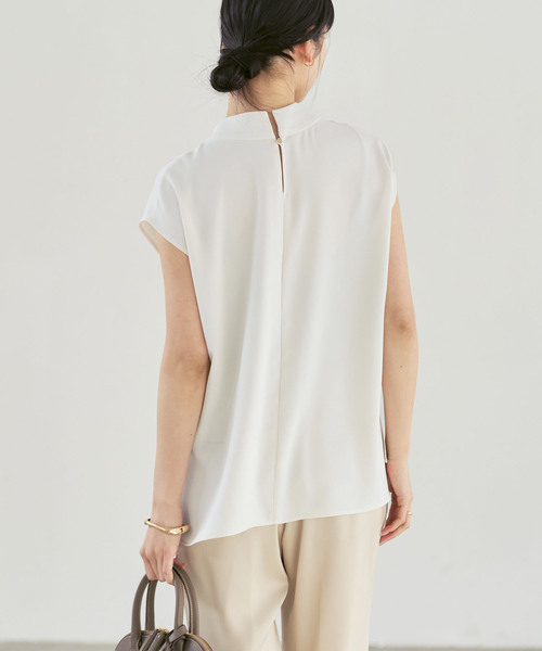 Noble（ノーブル）の「ボウタイライクノースリブラウス（シャツ/ブラウス・レディース・ホワイト系その他/モカ/ネイビー・FREE）」の11枚目の写真