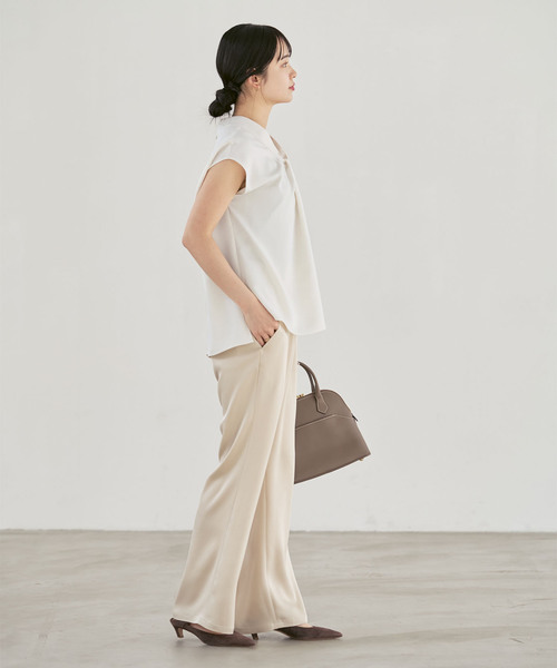 Noble（ノーブル）の「ボウタイライクノースリブラウス（シャツ/ブラウス・レディース・ホワイト系その他/モカ/ネイビー・FREE）」の13枚目の写真