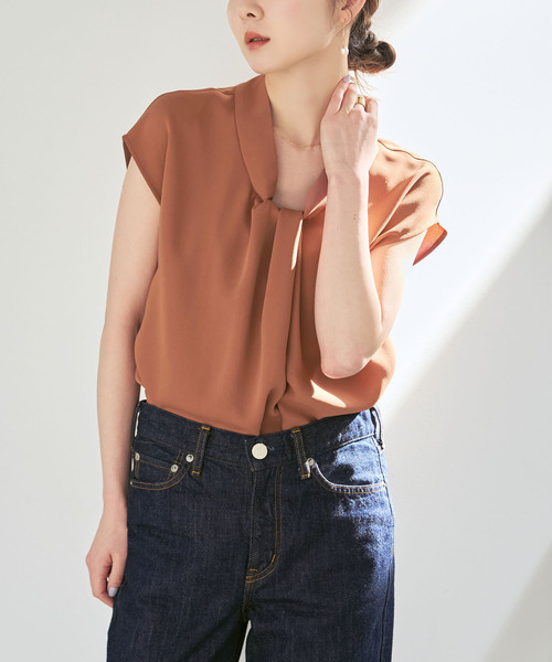 Noble（ノーブル）の「ボウタイライクノースリブラウス（シャツ/ブラウス・レディース・ホワイト系その他/モカ/ネイビー・FREE）」の21枚目の写真