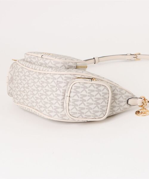 MICHAEL KORS(マイケルコース)の「MERRITT コンバーチブル ショルダー スモール - MKシグネチャー(ショルダーバッグ・レディース・ベージュ系その他・FREE)」の3枚目の写真