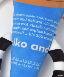 niko and（ニコアンド）の「【FLAVORS】コラボ クッションL