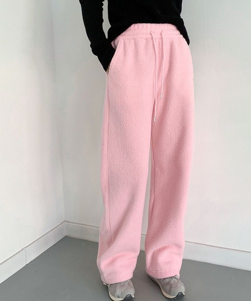 LOWO（ロワ）の「あったかボア素材 ゆったりワイドパンツ レディース リラックス（その他パンツ・レディース・ブルー/オフホワイト/レッド/ピンク/イエロー/チャコールグレー・FREE）」の8枚目の写真