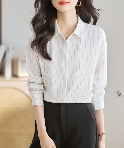 ONEP STAR(ワンピスター)の「ストライプ柄シャツブラウス(シャツ/ブラウス・レディース・ブラック/ホワイト・LARGE/MEDIUM/X-LARGE)」の2枚目の写真