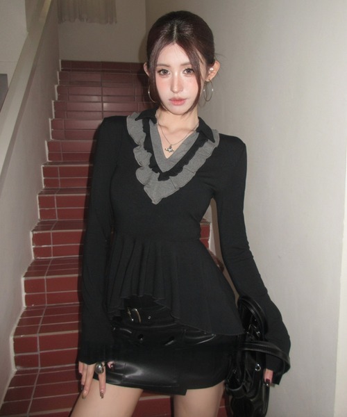 ADDITION STORE(アディションストア)の「\ワンホン大人女子オススメ/ フリルVネック ロングスリーブ ポロ(ポロシャツ・レディース・ブラック/ホワイト/グレー・FREE)」の3枚目の写真