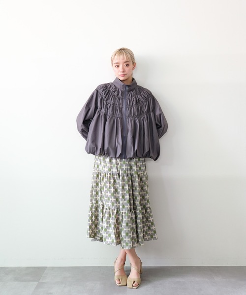 DOLLUPOOPS(ドールアップウップス)の「Gathered Balloon Blouson(ギャザーバルーンブルゾン)(ブルゾン・レディース・ブラック/グレー・FREE)」の4枚目の写真