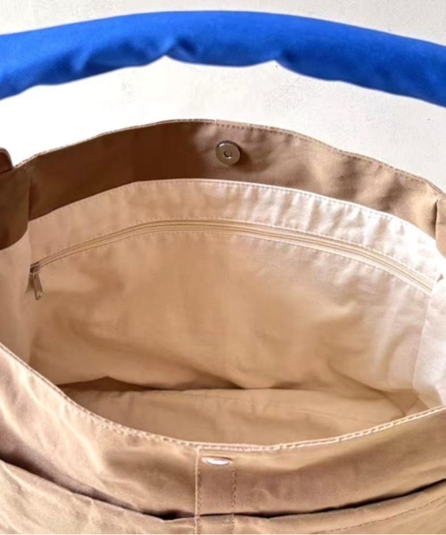 EARTH MADE（アースメイド）の「TUBE STRAP TOTE（トートバッグ・レディース・ベージュ/ライトグレー・FREE）」の5枚目の写真