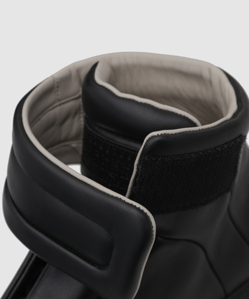 Maison Margiela（メゾンマルジェラ）の「SNEAKERS（スニーカー・メンズ・その他2/その他1・43/42.5/42）」の9枚目の写真