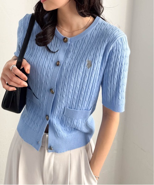 U.S. POLO ASSN.（ユーエスポロアッスン）の「RANAN/solleim別注【U.S. POLO ASSN.】ゴールドボタン半袖刺繍ケーブルニットカーディガン（カーディガン/ボレロ・レディース・ブルー/アイボリー/ブラック/ネイビー・LL/M/L）」の14枚目の写真