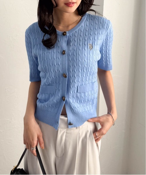 U.S. POLO ASSN.（ユーエスポロアッスン）の「RANAN/solleim別注【U.S. POLO ASSN.】ゴールドボタン半袖刺繍ケーブルニットカーディガン（カーディガン/ボレロ・レディース・ブルー/アイボリー/ブラック/ネイビー・LL/M/L）」の15枚目の写真