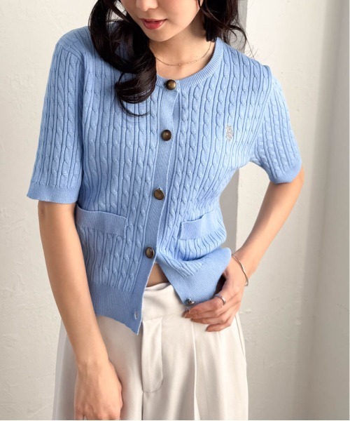 U.S. POLO ASSN.（ユーエスポロアッスン）の「RANAN/solleim別注【U.S. POLO ASSN.】ゴールドボタン半袖刺繍ケーブルニットカーディガン（カーディガン/ボレロ・レディース・ブルー/アイボリー/ブラック/ネイビー・LL/M/L）」の17枚目の写真