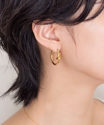 Cream dot.（クリームドット）の「【サージカルステンレス】ノットデザインがノーブルなステンレス製フープピアス（ピアス（両耳用））」