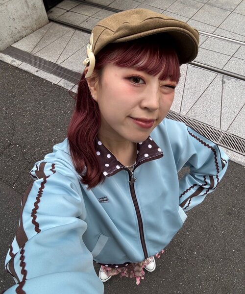 HELLO.SANFRANCISCO（ハローサンフランシスコ）の「【momoコラボ】【HELLO.SANFRANCISCO/ハローサンフランシスコ】配色トラックジャケット（ブルゾン・レディース・サックスブルー/イエロー/ブラウン・ONE SIZE）」の22枚目の写真