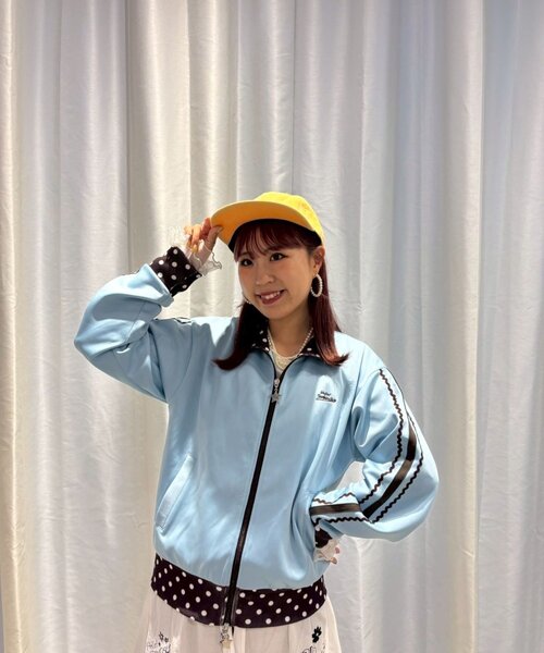 HELLO.SANFRANCISCO（ハローサンフランシスコ）の「【momoコラボ】【HELLO.SANFRANCISCO/ハローサンフランシスコ】配色トラックジャケット（ブルゾン・レディース・サックスブルー/イエロー/ブラウン・ONE SIZE）」の13枚目の写真