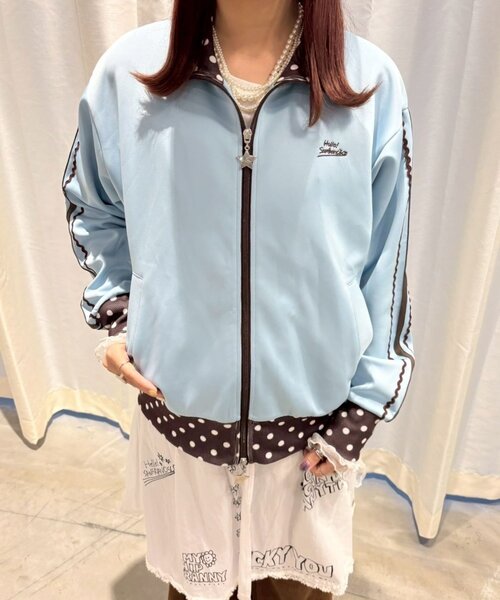 HELLO.SANFRANCISCO（ハローサンフランシスコ）の「【momoコラボ】【HELLO.SANFRANCISCO/ハローサンフランシスコ】配色トラックジャケット（ブルゾン・レディース・サックスブルー/イエロー/ブラウン・ONE SIZE）」の21枚目の写真