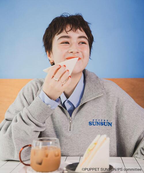 SENSE OF PLACE by URBAN RESEARCH（センスオブプレイスバイアーバンリサーチ）の「『ユニセックス』『別注』SUNSUN×SENSE OF PLACE　ハーフジップスウェット（スウェット・レディース・ネイビー/ライトグレー・LARGE/MEDIUM）」の4枚目の写真