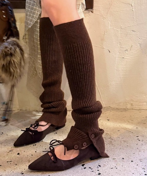 Vipoa（ヴィポア）の「ルーズボタンスリットレッグウォーマー（レッグウォーマー・レディース・アイボリー/ブラウン/オートミール/ブルー/グレー/ブラック・FREE）」の4枚目の写真