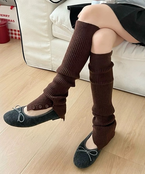 Vipoa（ヴィポア）の「ルーズボタンスリットレッグウォーマー（レッグウォーマー・レディース・アイボリー/ブラウン/オートミール/ブルー/グレー/ブラック・FREE）」の12枚目の写真