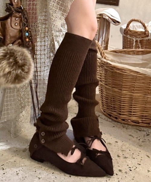 Vipoa（ヴィポア）の「ルーズボタンスリットレッグウォーマー（レッグウォーマー・レディース・アイボリー/ブラウン/オートミール/ブルー/グレー/ブラック・FREE）」の11枚目の写真