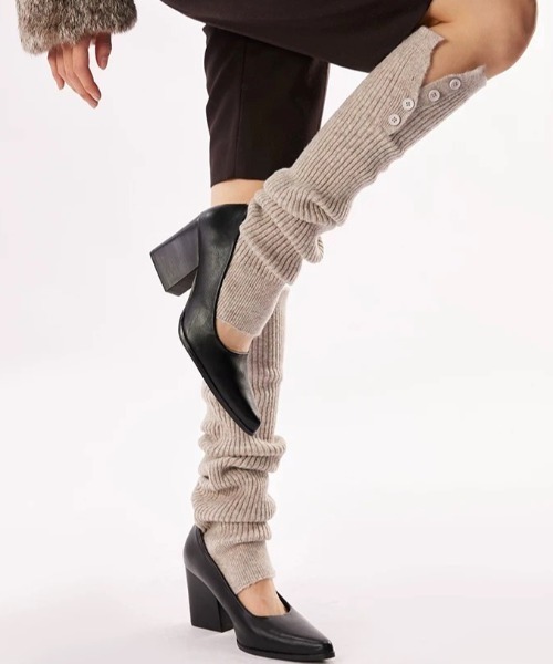 Vipoa（ヴィポア）の「ルーズボタンスリットレッグウォーマー（レッグウォーマー・レディース・アイボリー/ブラウン/オートミール/ブルー/グレー/ブラック・FREE）」の8枚目の写真