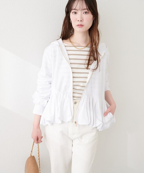 natural couture（ナチュラルクチュール）の「ペプラムラメパーカー（パーカー・レディース・ブラック/オフホワイト/サックスブルー/ネイビー・FREE）」の6枚目の写真