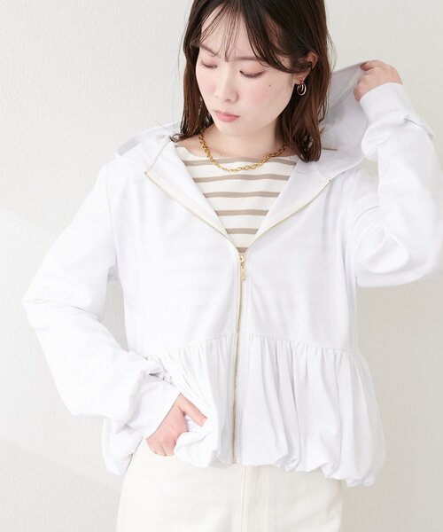 natural couture（ナチュラルクチュール）の「ペプラムラメパーカー（パーカー・レディース・ブラック/オフホワイト/サックスブルー/ネイビー・FREE）」の7枚目の写真