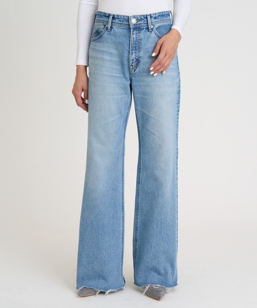 YANUK（ヤヌーク）の「フレア"CLAIRE"（デニムパンツ・レディース・サックスブルー・21inch/22inch/23inch/24inch/25inch/26inch/27inch）」の5枚目の写真