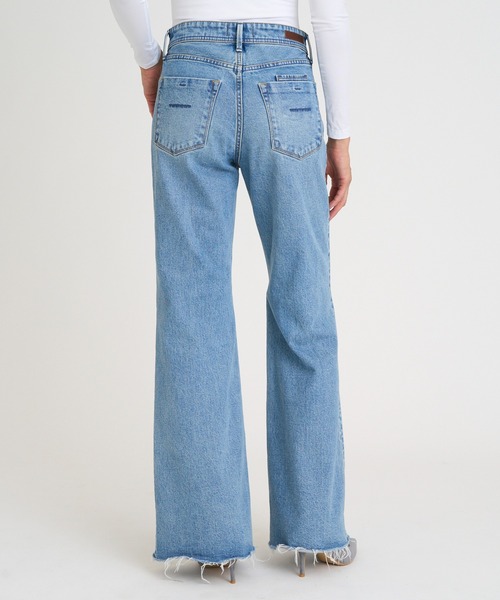 YANUK（ヤヌーク）の「フレア"CLAIRE"（デニムパンツ・レディース・サックスブルー・21inch/22inch/23inch/24inch/25inch/26inch/27inch）」の7枚目の写真