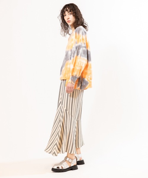 OSMOSIS(オズモーシス)の「タイダイアシンメトリープルオーバー(Tシャツ/カットソー・レディース・オレンジ/ライトパープル/チャコール/ベージュ・ONE SIZE)」の13枚目の写真