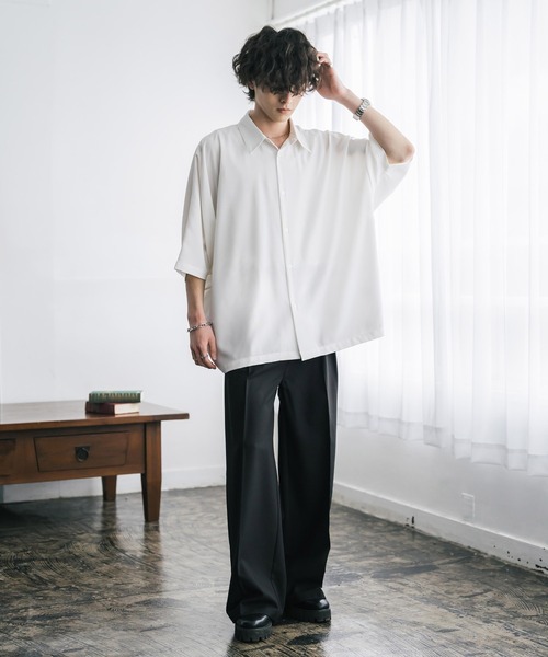 Rocky Monroe(ロッキーモンロー)の「接触冷感 とろみビッグシルエットドルマン半袖シャツ(シャツ/ブラウス・メンズ・ブルー/ブラック/ホワイト/バーガンディー/ブルーグリーン/チャコール・M/L/XL)」の10枚目の写真