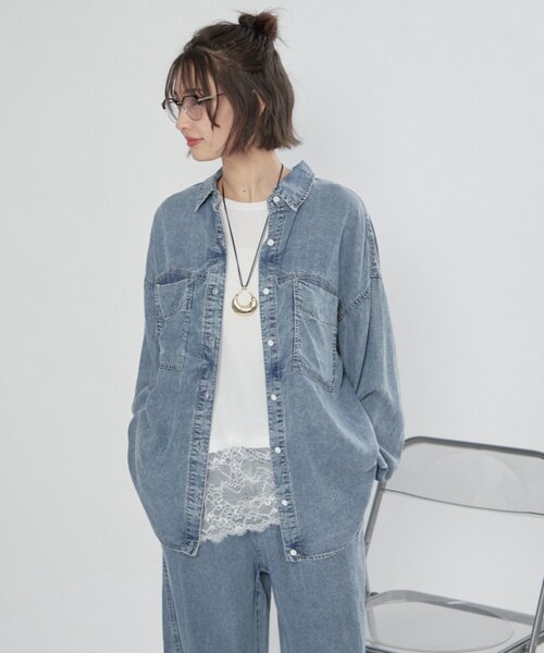 Remind me and forever(リマインドミーアンドフォーエバー)の「【接触冷感/大人のカジュアルコーデに】テンセルデニム2WAYシャツ(シャツ/ブラウス・レディース・ケミカルウォッシュ/スミクロ・FREE)」の15枚目の写真