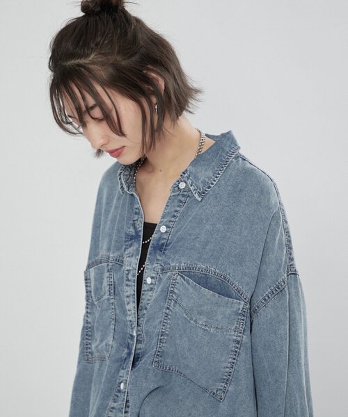 Remind me and forever（リマインドミーアンドフォーエバー）の「【接触冷感/大人のカジュアルコーデに】テンセルデニム2WAYシャツ（シャツ/ブラウス・レディース・ケミカルウォッシュ/スミクロ・FREE）」の22枚目の写真
