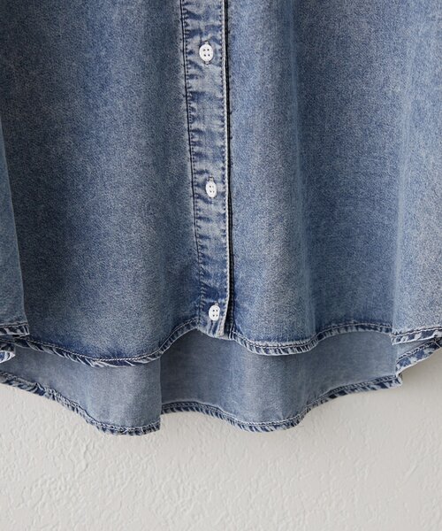 Remind me and forever（リマインドミーアンドフォーエバー）の「【接触冷感/大人のカジュアルコーデに】テンセルデニム2WAYシャツ（シャツ/ブラウス・レディース・ケミカルウォッシュ/スミクロ・FREE）」の6枚目の写真
