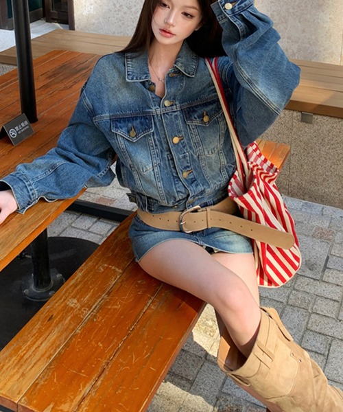 Songe(ソンジュ)の「2点セットクロップド丈デニムジャケット&デニムスカパン(セットアップ・レディース・ブルー・S/M/L)」の4枚目の写真